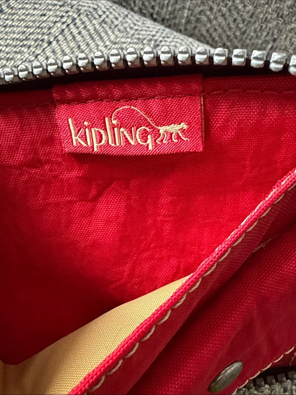 Kipling Red Nylon Wallet - Picture 12 of 12